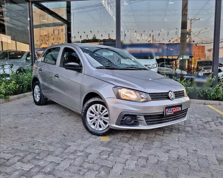 Volkswagen Gol Prata 11