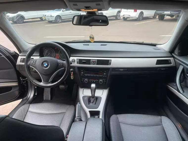 BMW 318i Preto 9