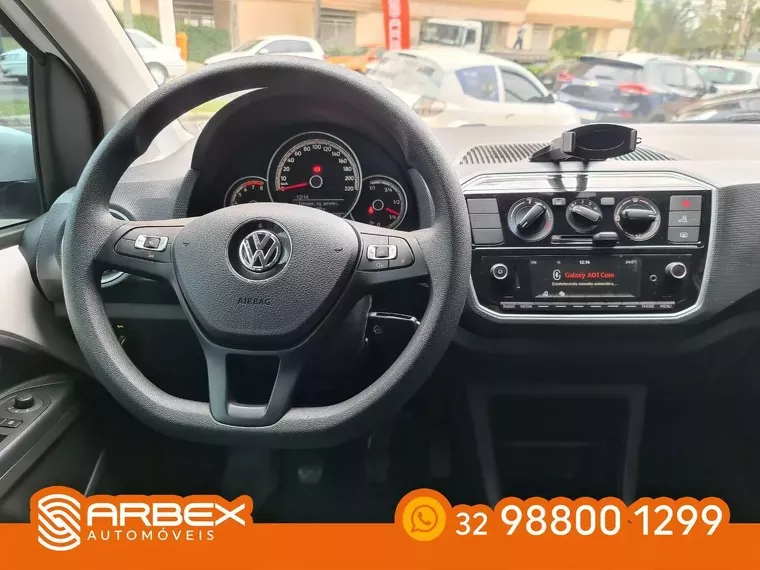 Volkswagen UP Branco 18