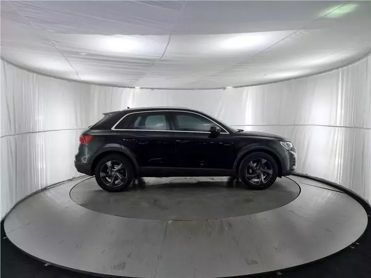 Audi Q3 Preto 13