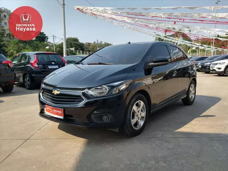 Chevrolet Onix Preto 4