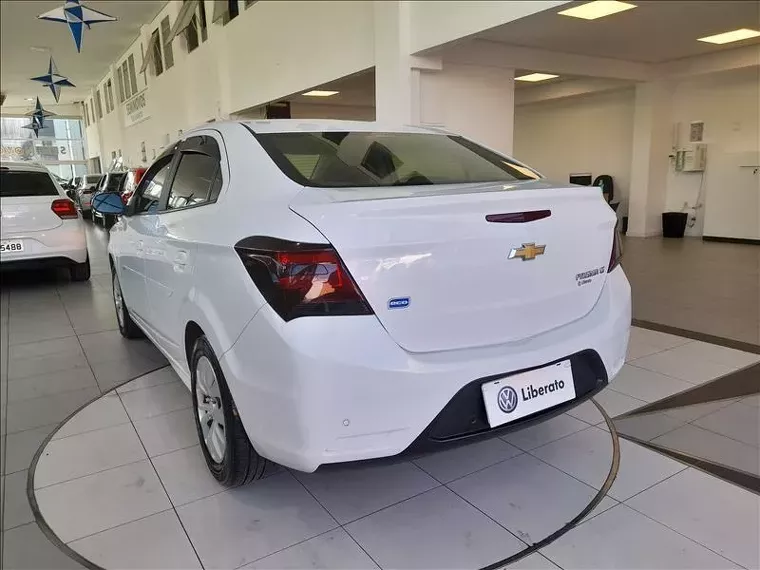 Chevrolet Prisma Branco 8