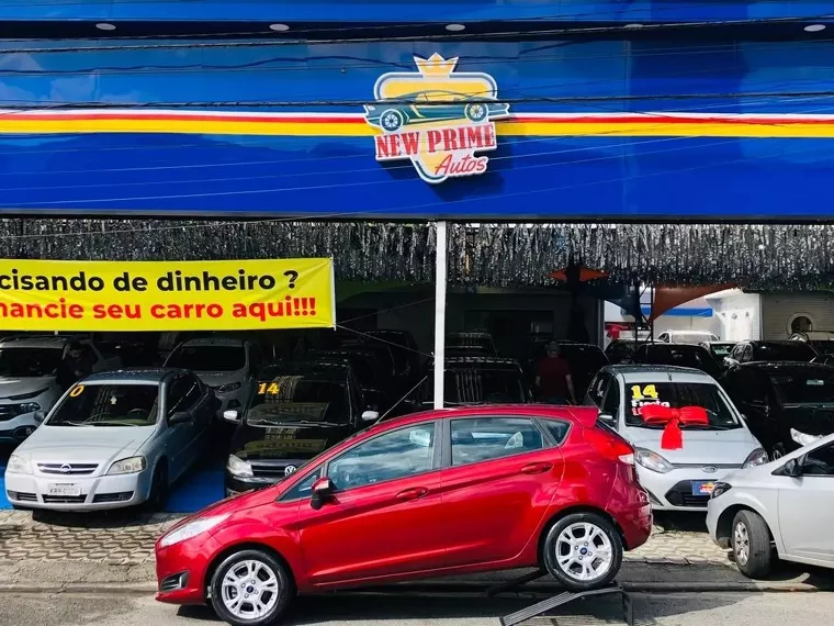 Ford Fiesta Vermelho 11