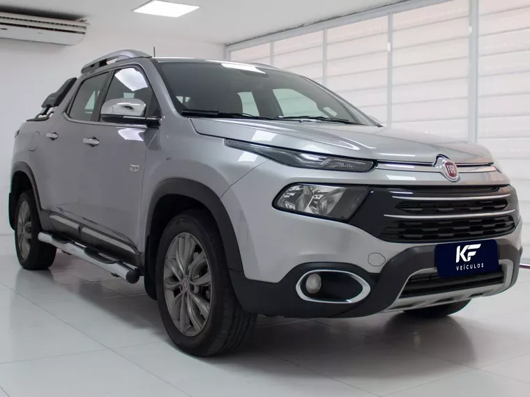 Fiat Toro Prata 4