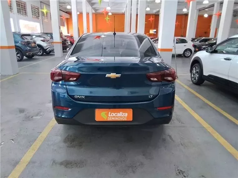 Chevrolet Onix Azul 11