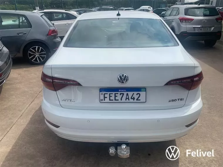 Volkswagen Jetta Branco 6