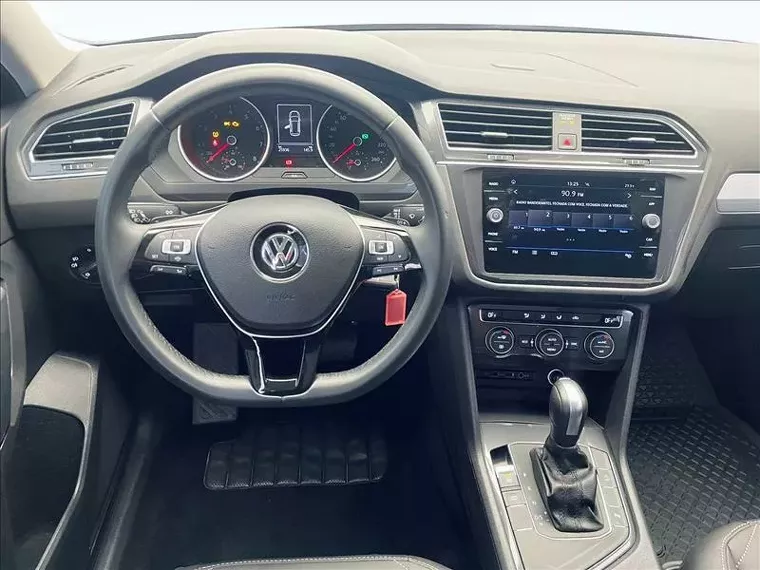 Volkswagen Tiguan Cinza 4