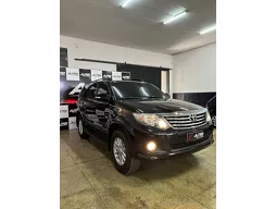 Toyota Hilux SW4