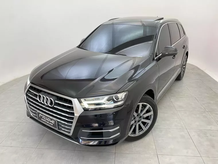 Audi Q7 Preto 4