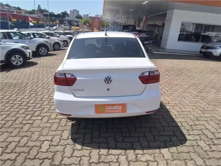 Volkswagen Voyage Branco 5