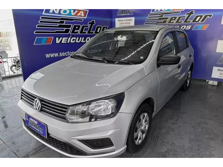 Volkswagen Gol Prata 1