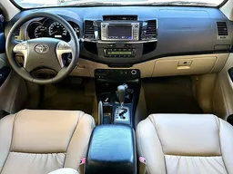 Toyota Hilux SW4