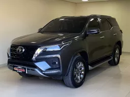 Toyota Hilux SW4