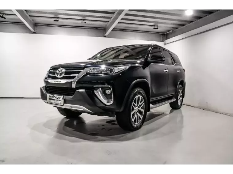 Toyota Hilux SW4 Preto 5