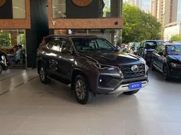Toyota Hilux SW4