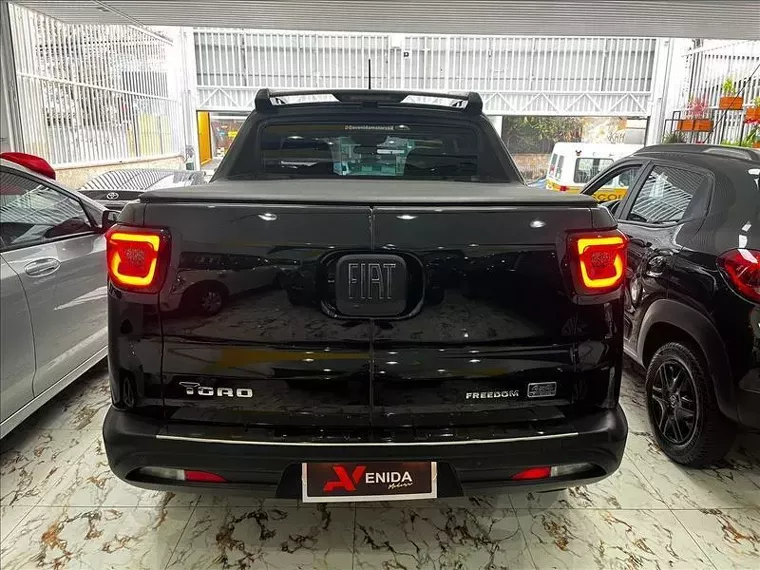 Fiat Toro Preto 3