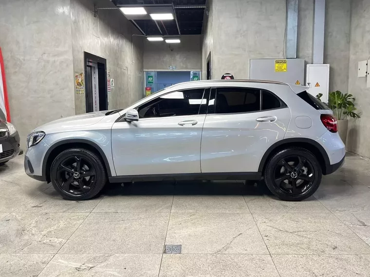 Mercedes-benz GLA 200 Prata 8