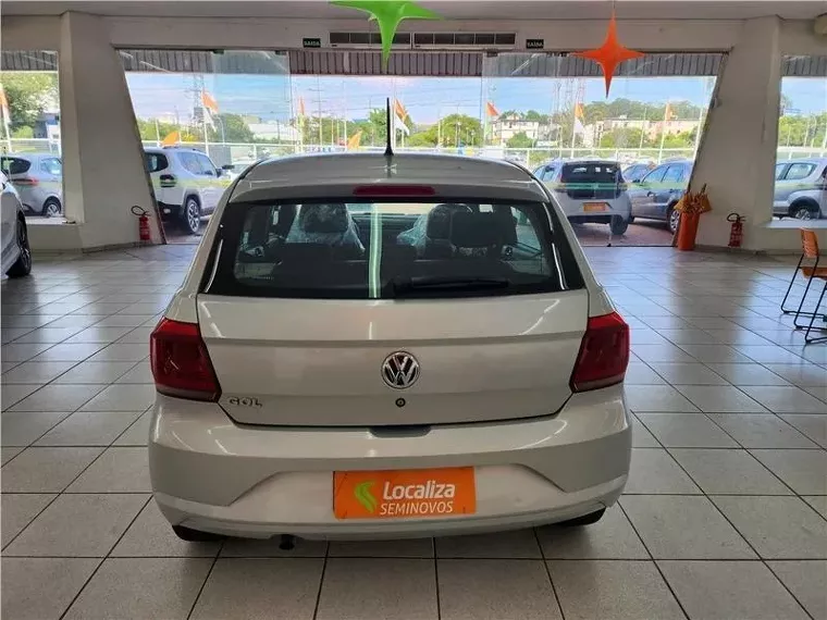 Volkswagen Gol Prata 8