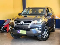 Toyota Hilux SW4