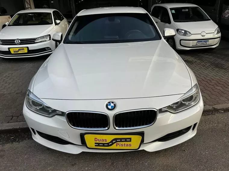 BMW 320i Branco 1