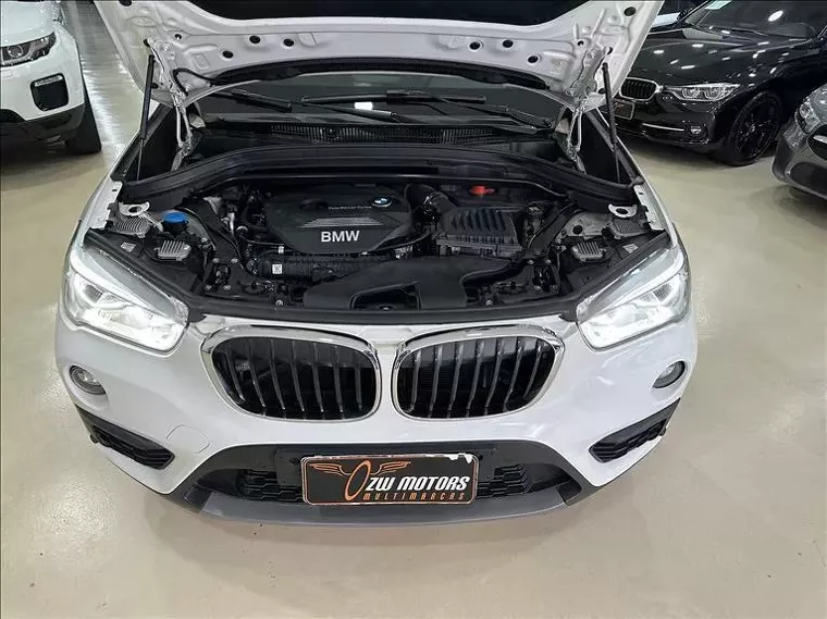 BMW X1 Branco 4