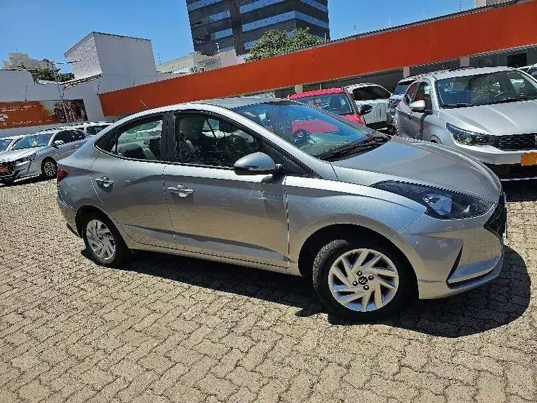 Hyundai HB20S Prata 8