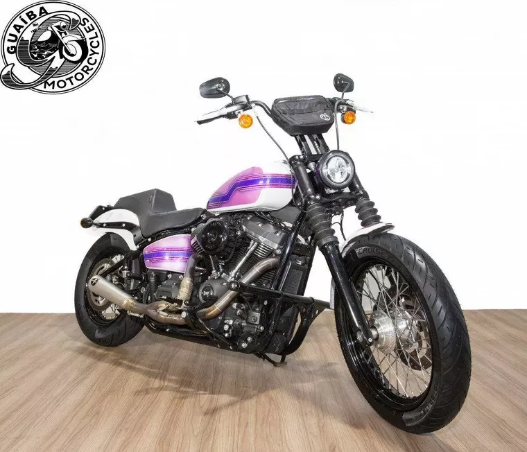 Harley-Davidson Dyna Branco 3