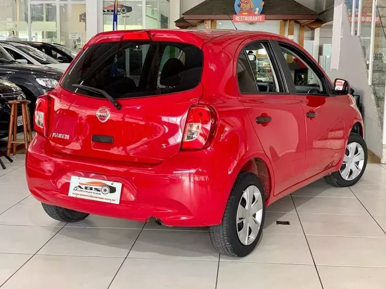 Nissan March Vermelho 1