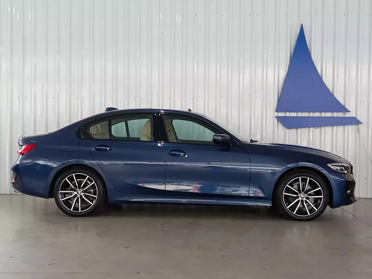 BMW 320i Azul 12