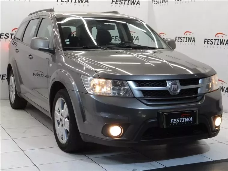 Fiat Freemont Cinza 3