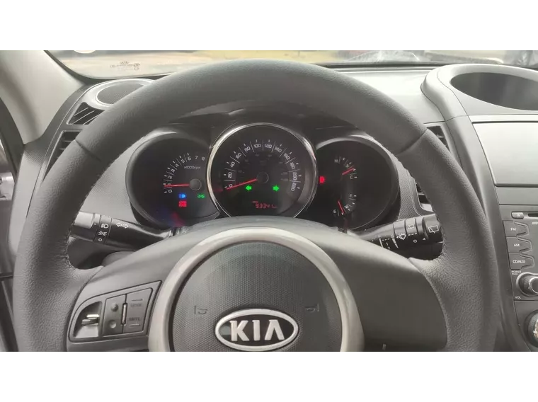 KIA Soul Prata 18