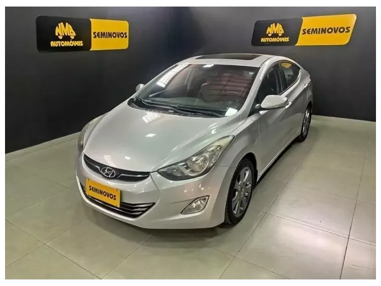 Hyundai Elantra Prata 7