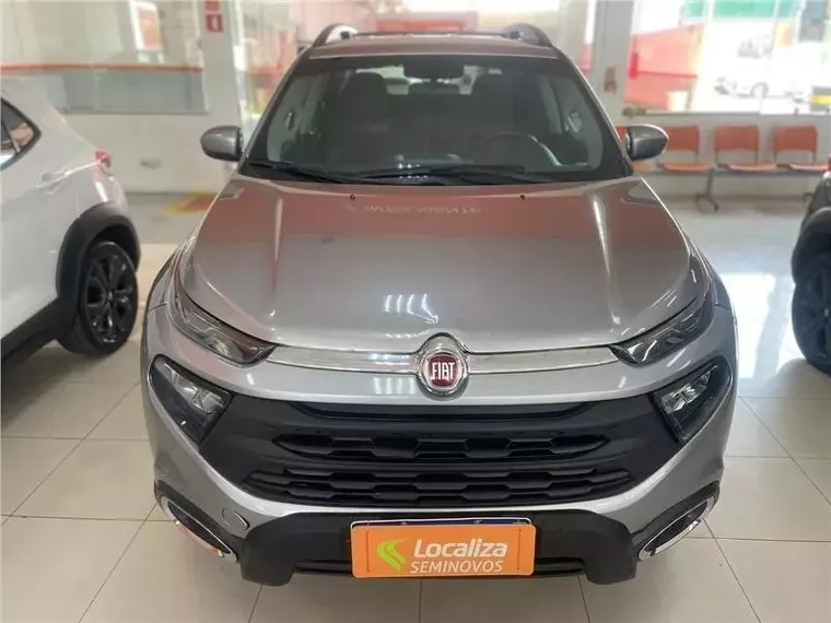 Fiat Toro Prata 2