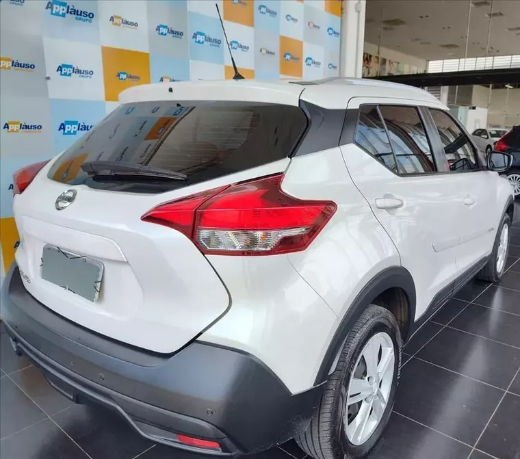 Nissan Kicks Branco 9