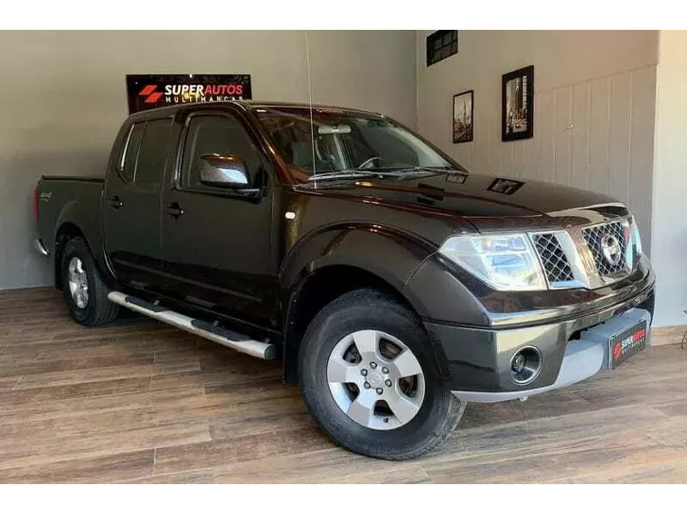 Nissan Frontier Preto 5