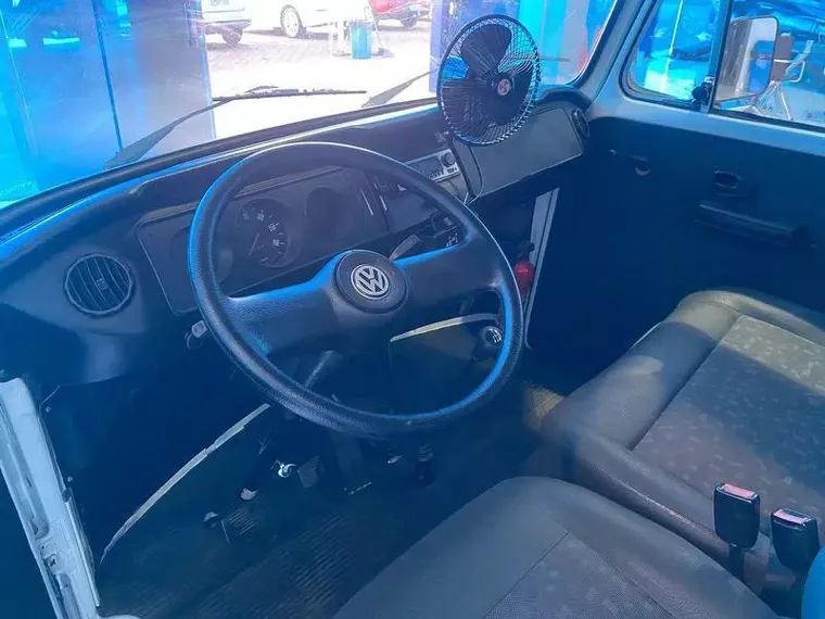 Volkswagen Kombi Branco 7