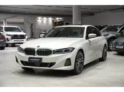 BMW 320i