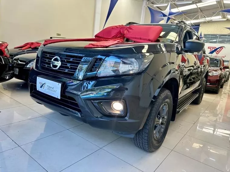 Nissan Frontier Preto 2