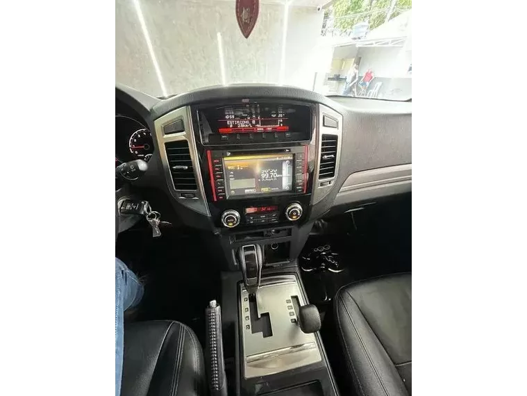 Mitsubishi Pajero Full Branco 12