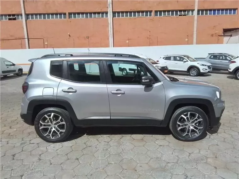 Jeep Renegade Prata 11