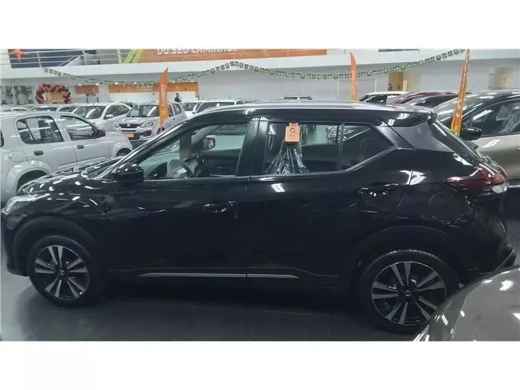 Nissan Kicks Preto 8