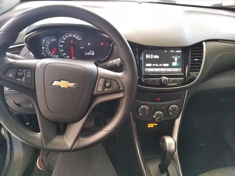 Chevrolet Tracker Preto 10