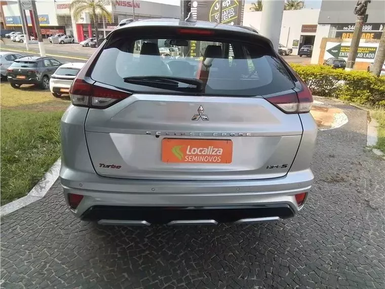 Mitsubishi Eclipse Cross Prata 9