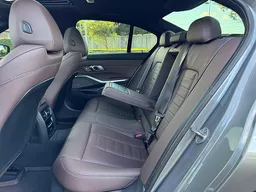 BMW 330e