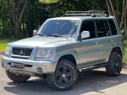 Mitsubishi Pajero TR4