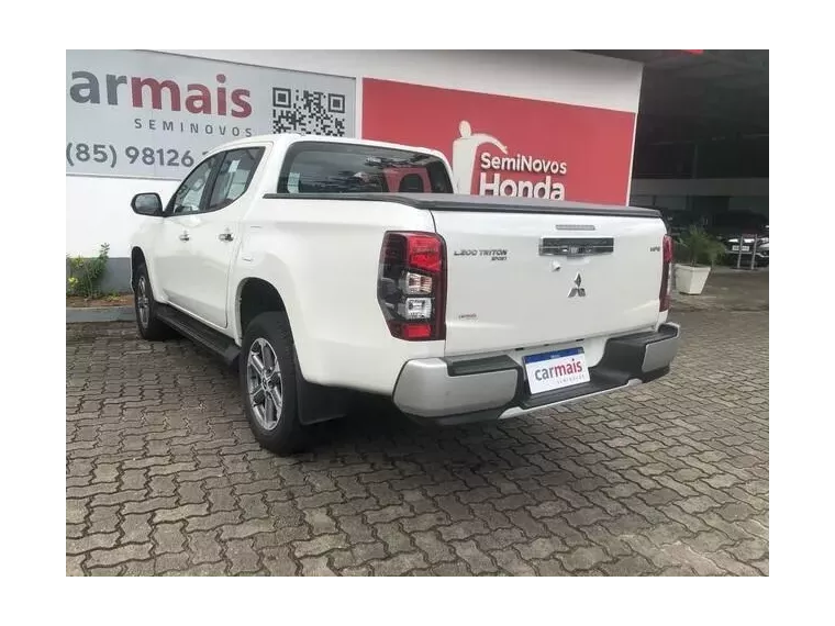 Mitsubishi L200 Triton Branco 2