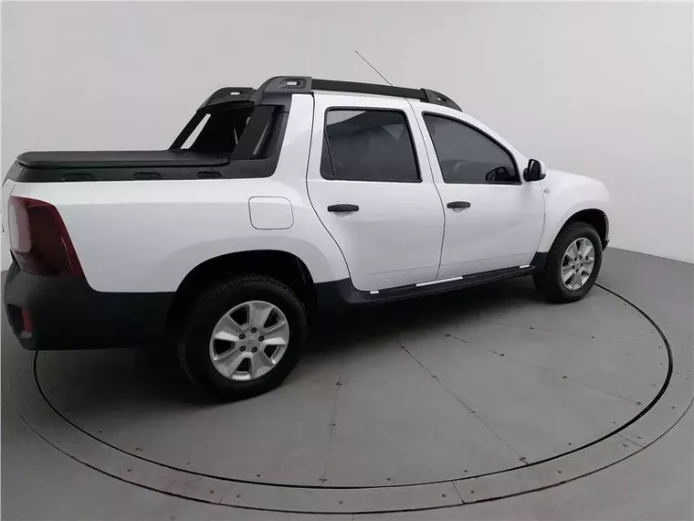 Renault Duster Oroch Branco 9