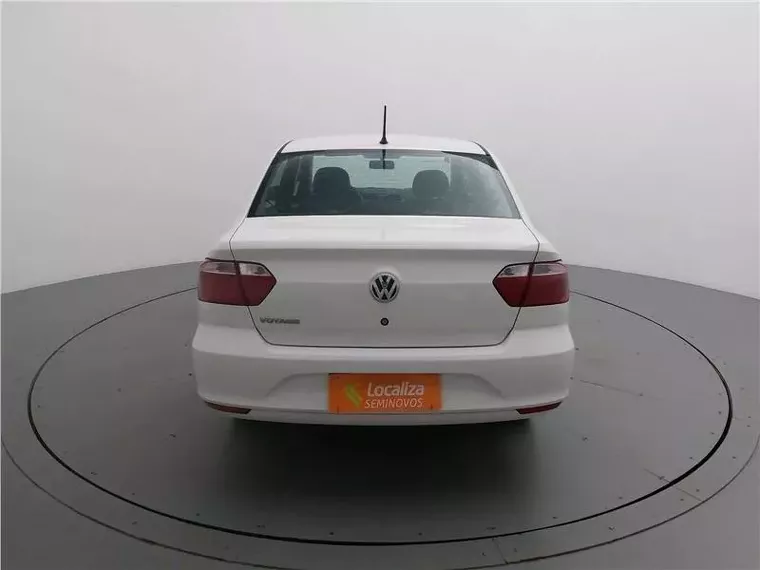 Volkswagen Voyage Branco 11