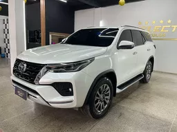Toyota Hilux SW4