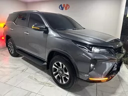 Toyota Hilux SW4